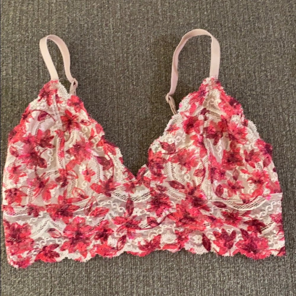 NEW Express Bralette Size S